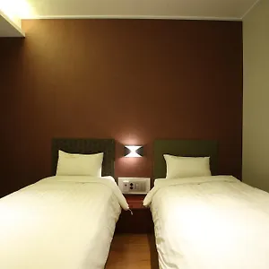 2* Aparthotel K-pop Myeongdong 1